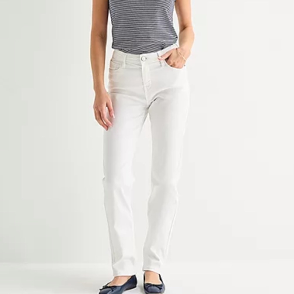 Women’s Liz Claiborne Lana White Straight Leg Jeans Sz 4P NWT